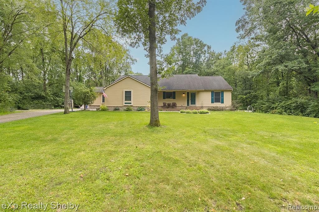 12436 Ray Rd, Ortonville, MI 48462 Zillow