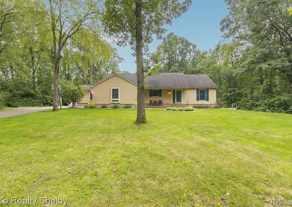12436 Ray Rd, Ortonville, MI 48462 Zillow