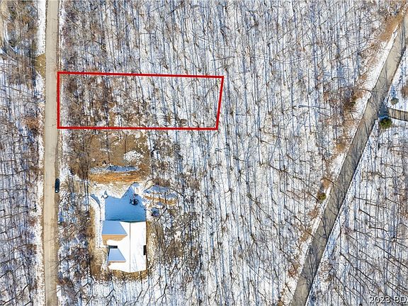 4th image of 287 Lake Dr