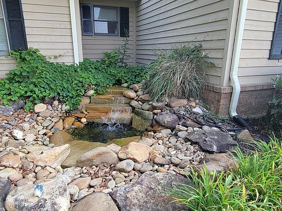 3rd image of 3420 Saint Andrews Dr