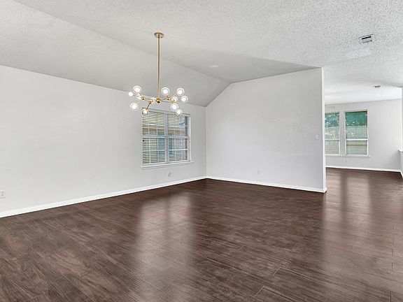 3rd image of 2052 Pecan Creek Dr