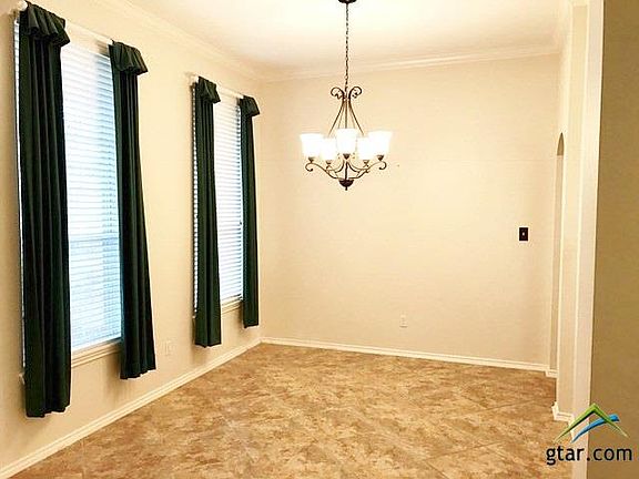 3rd image of 1815 Waterton Cir