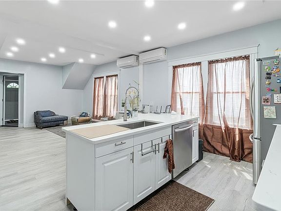3rd image of 30 Greenville Ave