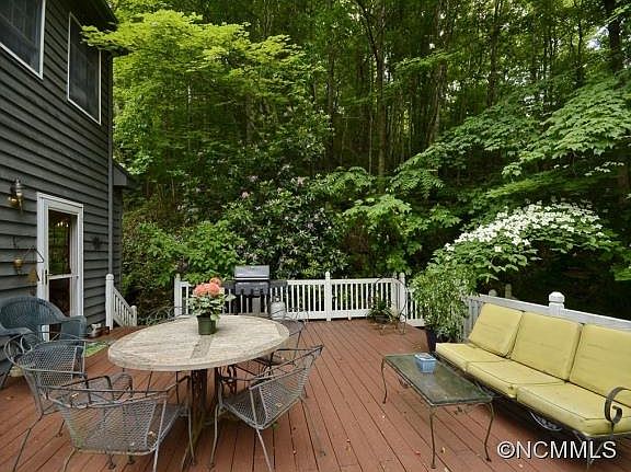 2nd image of 105 Carter Cove Rd