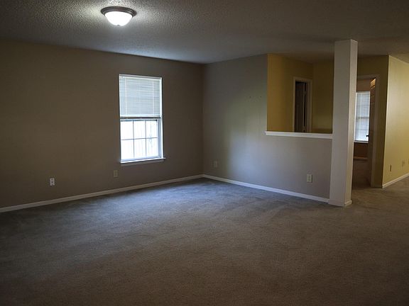 2nd image of 4275 Pocahontas Ct