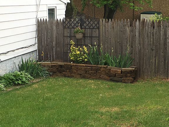 Perennials, no maintenance!