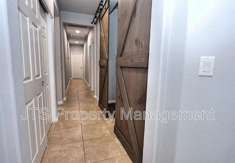 4086 Pinoche Peak Way — Photo 15