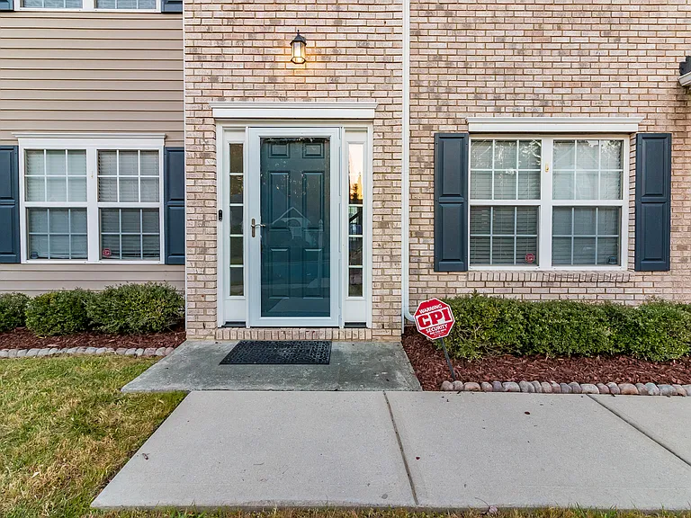 2902 Framer Ln — Photo 3