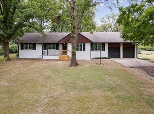 24302 S Rogers Dr, Claremore, OK 74019