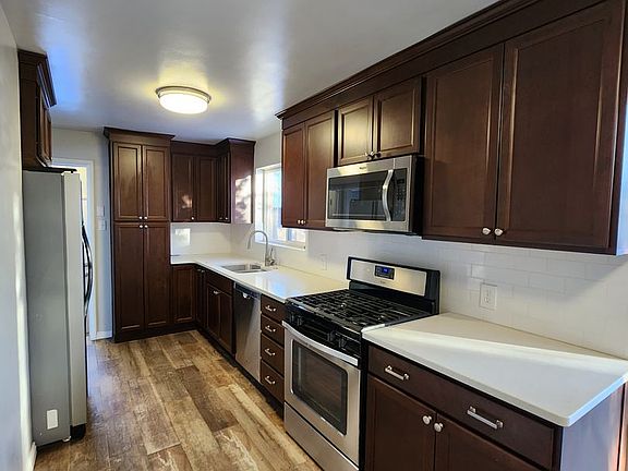 4th image of 3270 E Upland Dr
