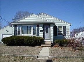 3rd image of 5 Hill Dr