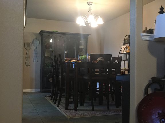 Kitchen/Dining Area