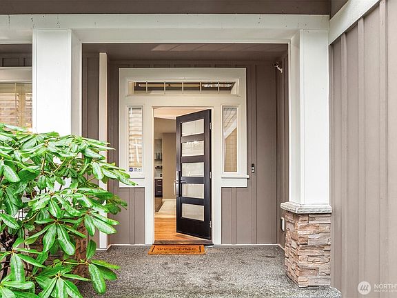 3rd image of 5819 NE 1st Street