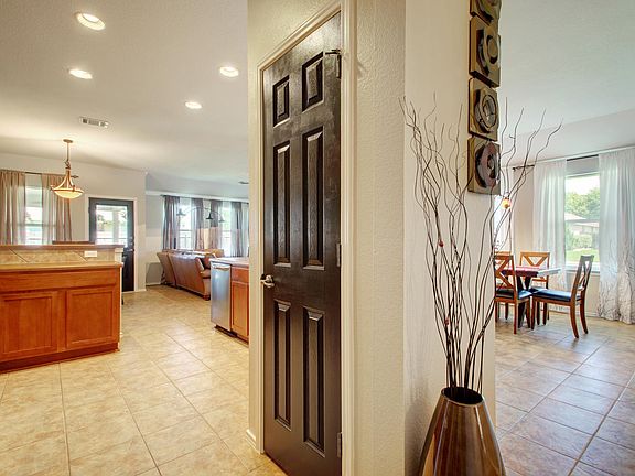 4th image of 7837 Squirrel Hollow Dr