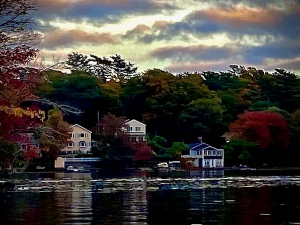 10 Coral Hill Rd, Essex, MA 01929