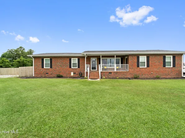 3244 Catherine Lake Road, Chinquapin, NC 28521