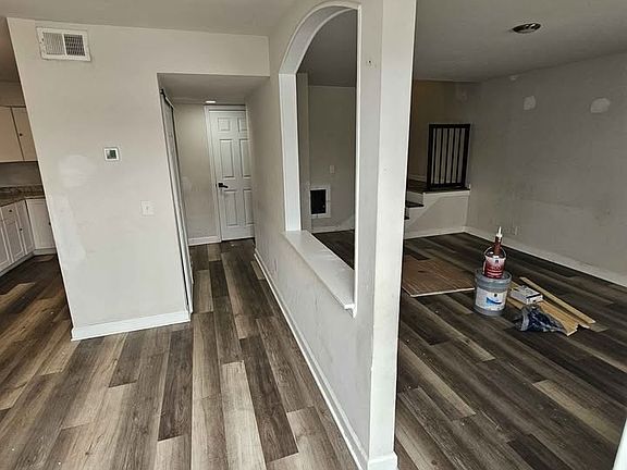 2nd image of 323 Forest Park Rd #2-3