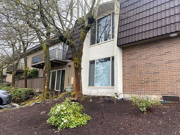 2nd image of 11208 NE 68th St APT 113