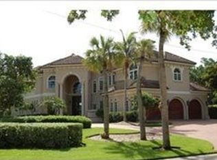 250 Galleon Dr, Naples, FL 34102