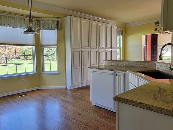 4th image of 16321 Montclare Lake Dr