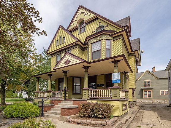 2nd image of 838 W Main St