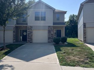 1406 NE Mary Ct, Grain Valley, MO 64029