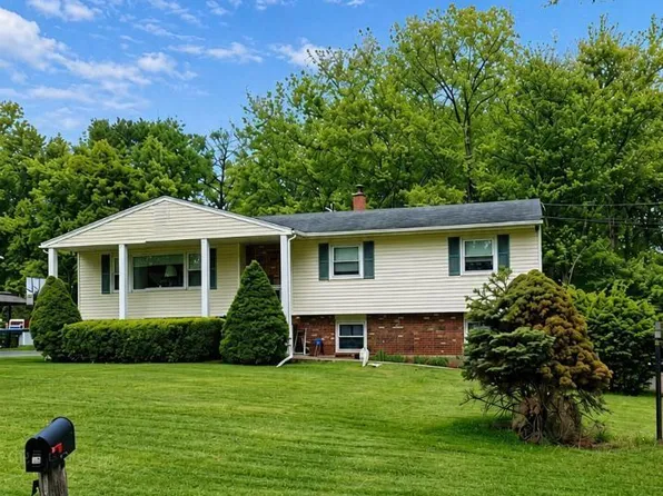 24 Meadow Street, Newburgh, NY 12550