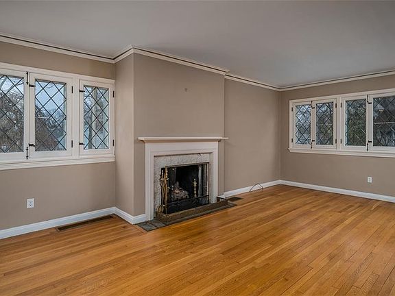 5th image of 124 Woodburn Ave