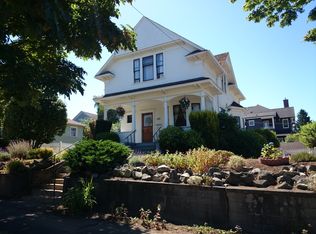 2303 N 60th St, Seattle, WA 98103