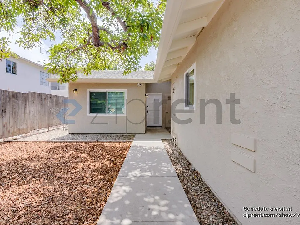 1815 San Andres St #D