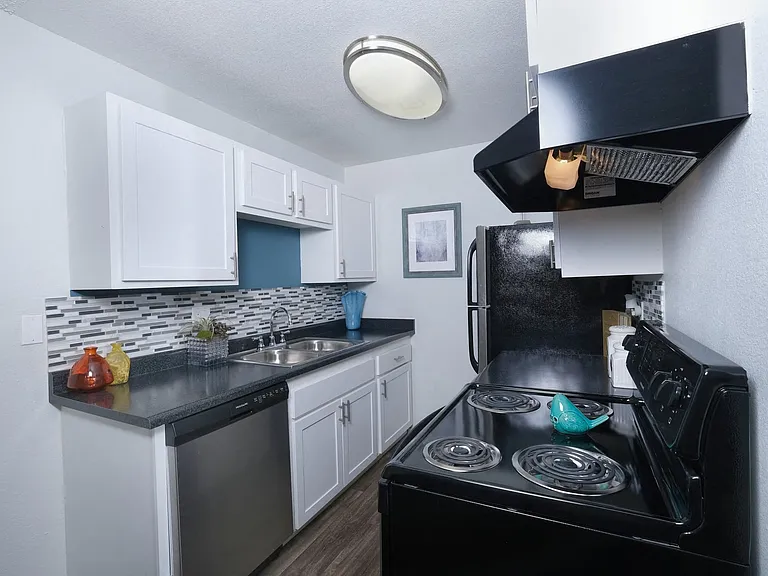 Fifteen 50 Apartments - Kitchen