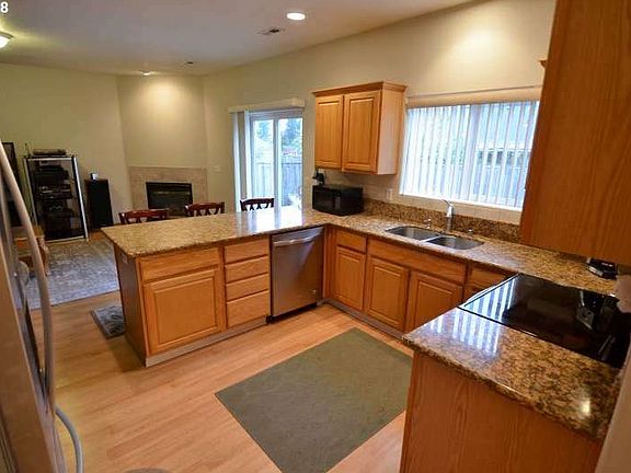 4th image of 5606 NE 55th Cir