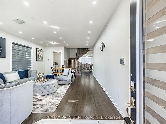 4th image of 58 Petch Ave