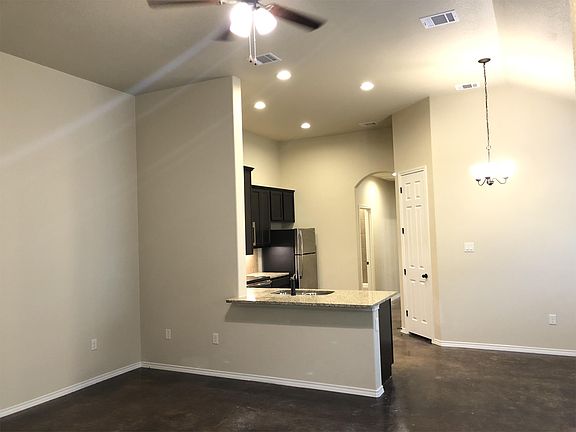 3rd image of 109 Samuel Dr #B