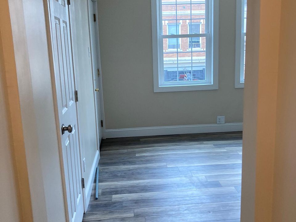 1st image of 409 High St APT 9