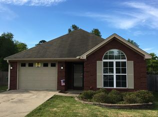 93 Forest Trl, Millbrook, AL 36054