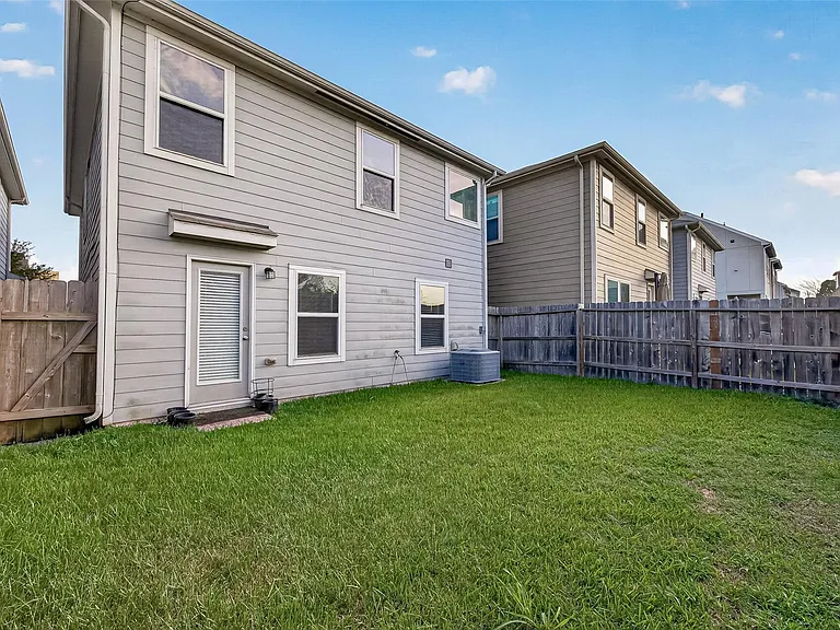 8932 Hollister Commons Ln — Photo 45