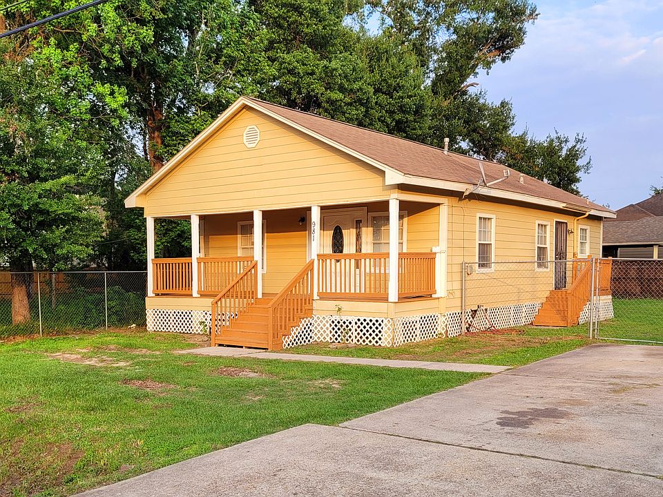 1st image of 981 Reverend B J Lewis Dr