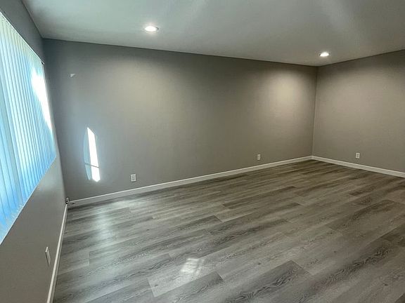 2nd image of 1545 Coriander Dr APT B