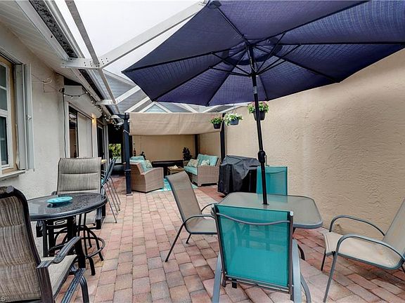 3rd image of 13731 Markham Ln #6