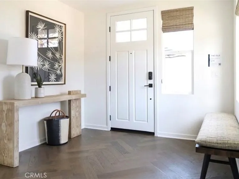 1197 Winslow Ln — Photo 2