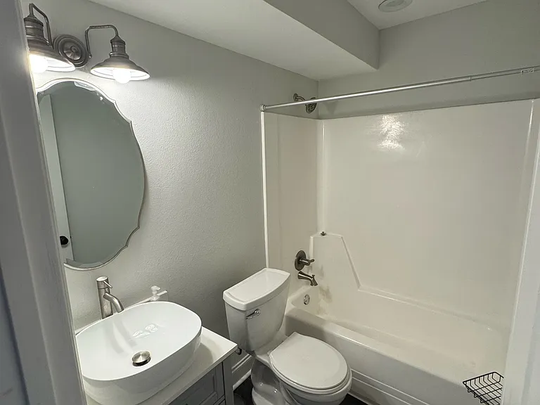 2417 Houma Blvd — Photo 16