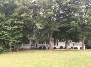 6670 Bridgeforth Ln, Amelia Court House, VA 23002