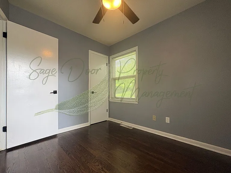 302 N Peck Dr — Photo 17