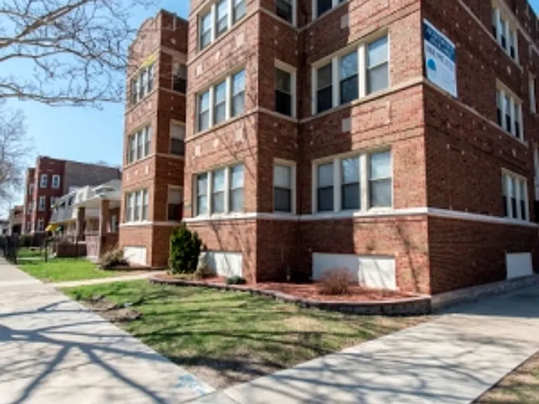 7400 S Yates Blvd — Photo 10