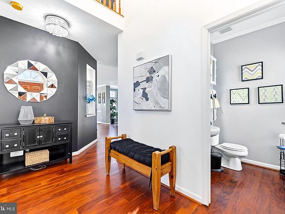 5th image of 834 Crystal Palace Ct