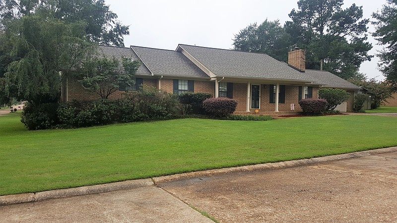 1st image of 2617 Belair Dr