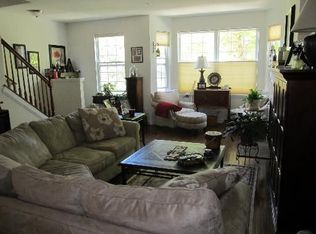 1S102 Myrtle Ave, Villa Park, IL
