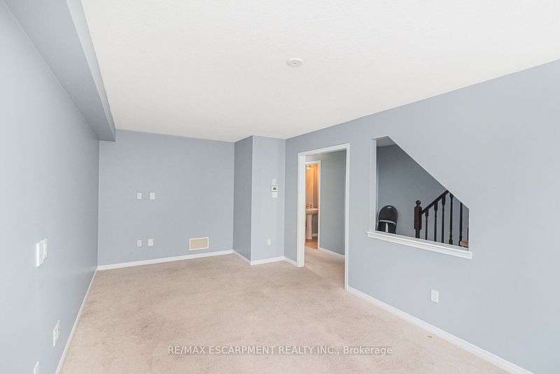 Hamilton Townhouse for rent - 3 Bedrooms — photo 3