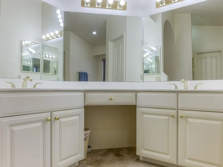 1510 W Dusk Glow Loop — Photo 16
